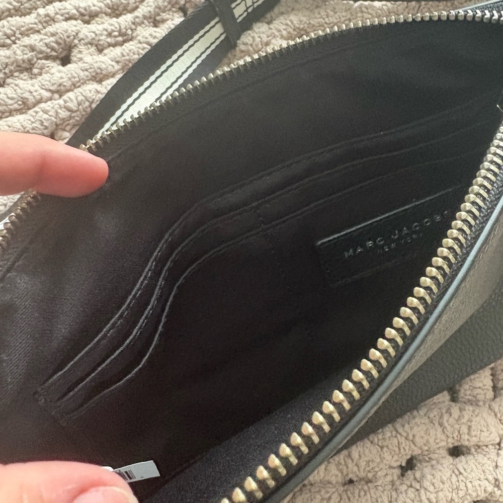 Marc Jacobs Cosmo Leather Crossbody Bag Black Pebble Chic Thick Strap NWOT - Picture 7 of 9
